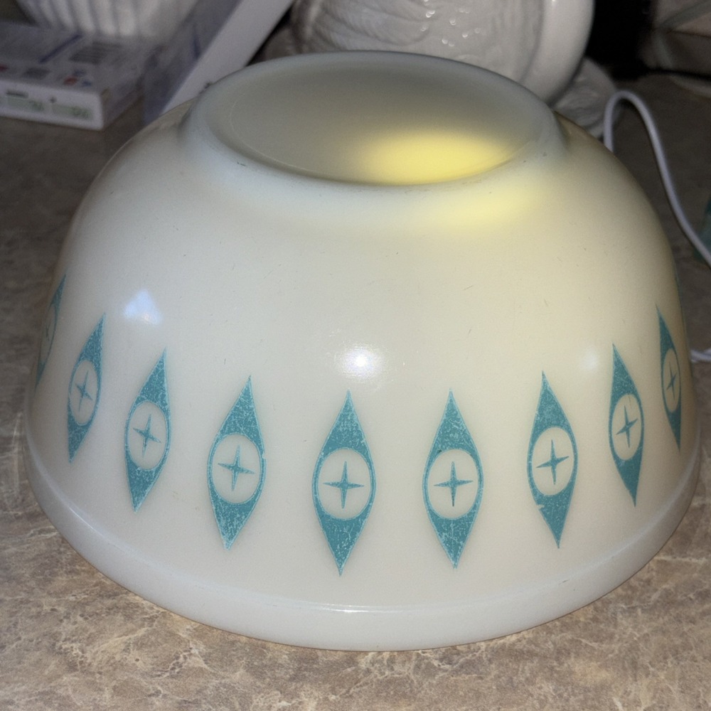 Vtg Atomic Eyes Pyrex Mixing Bowl MCM 1950s Unmarked White & Turquoise 403 - Picture 13 of 13